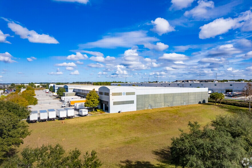 More Photos Of 245 Deen Still Rd, Davenport Warehouse For Lease