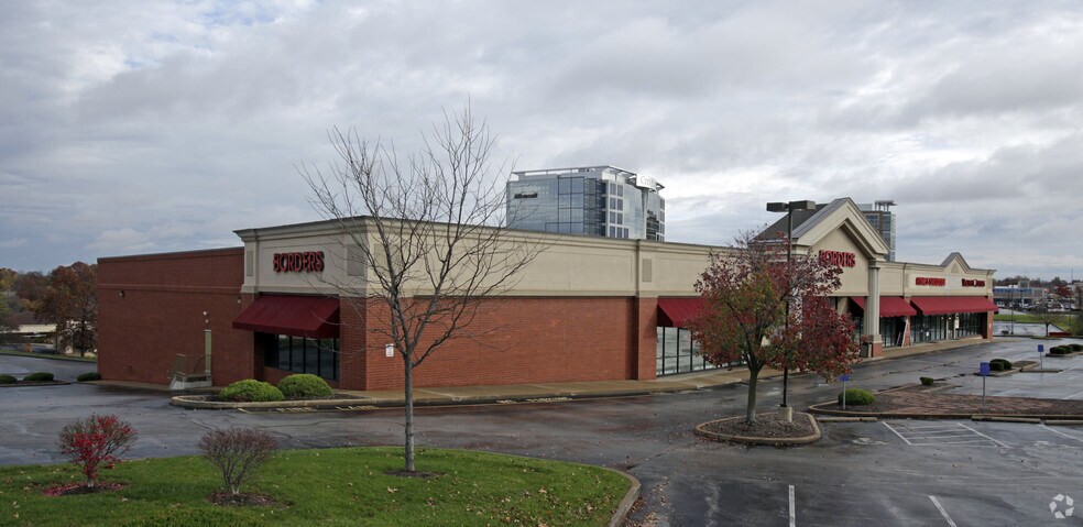 More Photos Of 11733-11745 Olive Blvd, Creve Coeur General Retail For Sale
