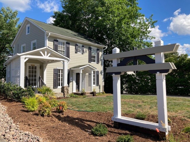 Primary Photo Of 1821 Cumberland Ave, Charlotte Medical For Lease