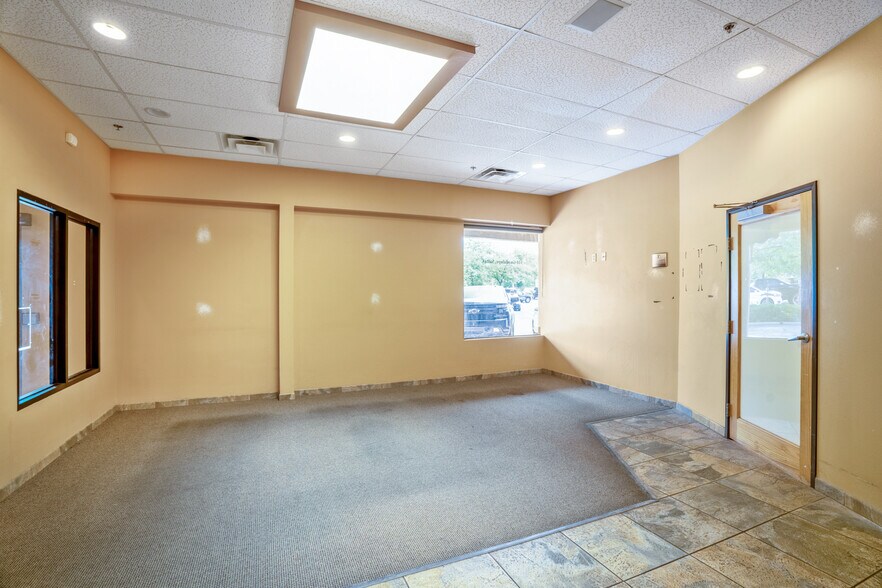 More Photos Of 500 N Guadalupe St, Santa Fe Unknown For Lease