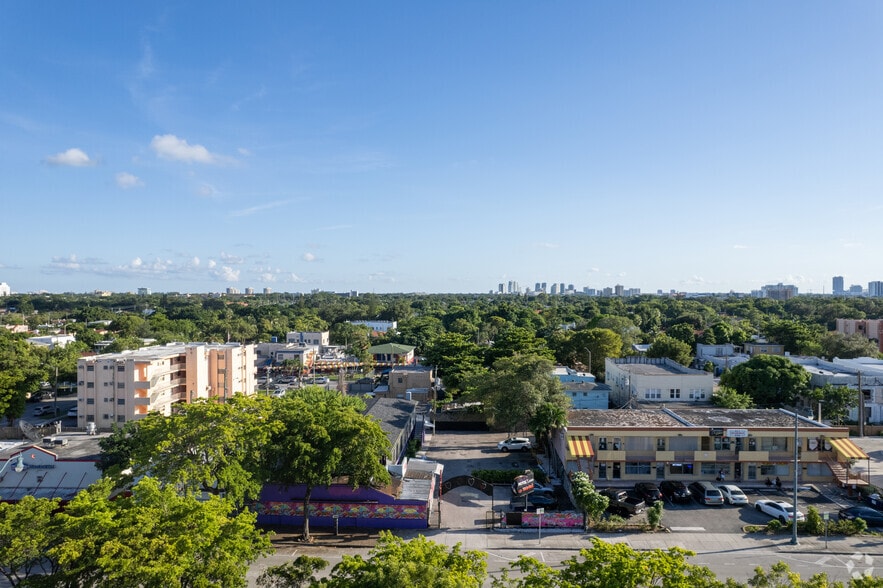 More Photos Of 2340 SW 8th St, Miami Hotel For Lease