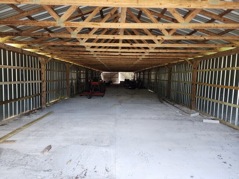 More Photos Of Watkins Rd, Haines City Warehouse For Lease