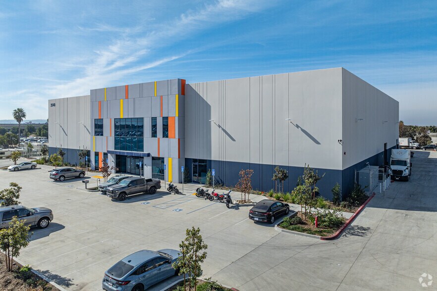 Primary Photo Of 2548 Cactus Rd, San Diego Manufacturing For Sale