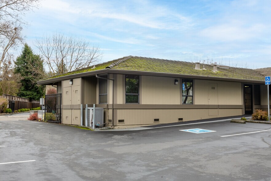More Photos Of 1100 Farmers Ln, Santa Rosa Medical For Sale