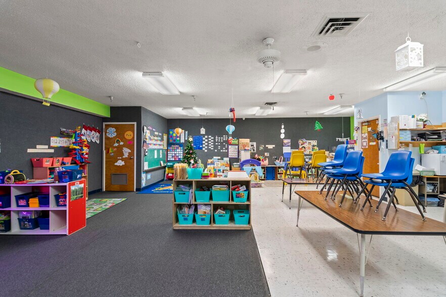 More Photos Of 805 Chatham Rd, Springfield Schools For Sale