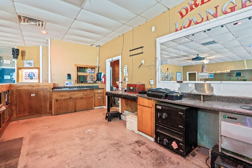 More Photos Of 5810 US Highway 259 N, Naples Freestanding For Sale