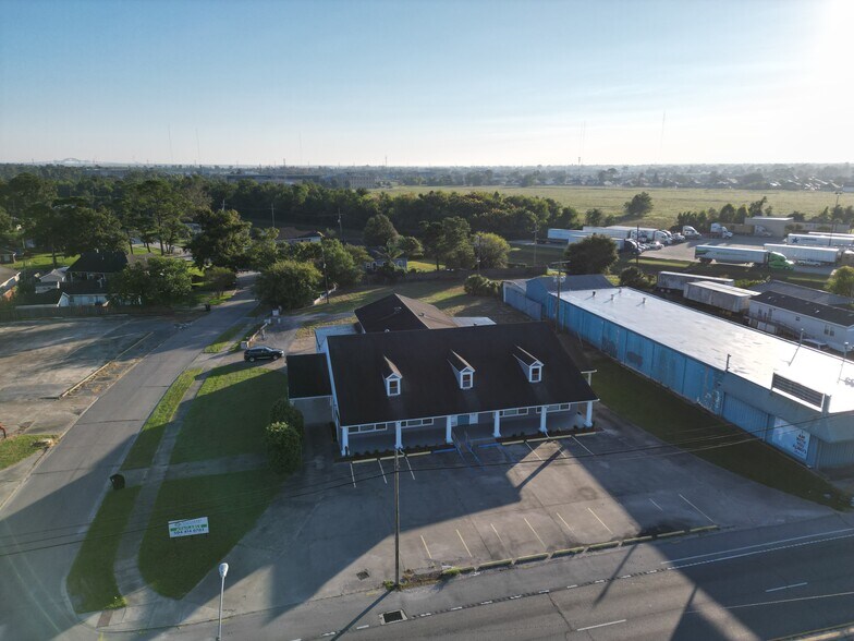 More Photos Of 7701 Saint Bernard Hwy, Arabi Office For Sale