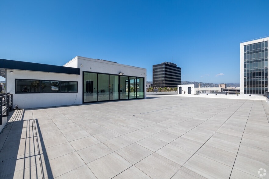 More Photos Of 360 N Bedford Dr, Beverly Hills Medical For Lease