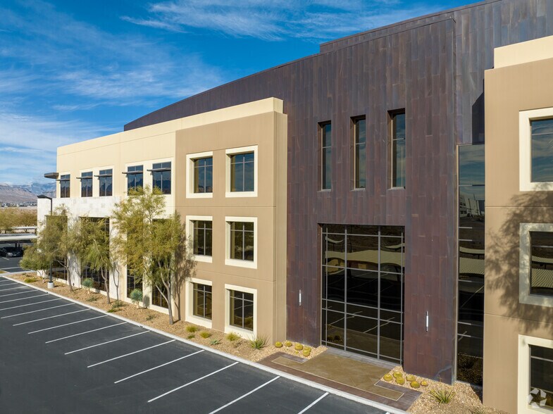 More Photos Of 7450 Arroyo Crossing Pky, Las Vegas Unknown For Lease