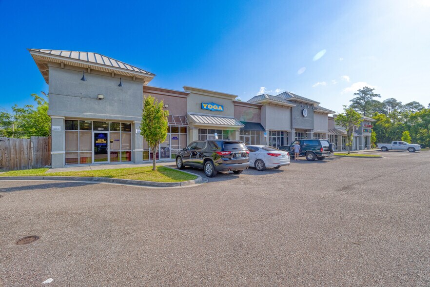 More Photos Of 3353 Dunn Ave, Jacksonville Storefront For Lease