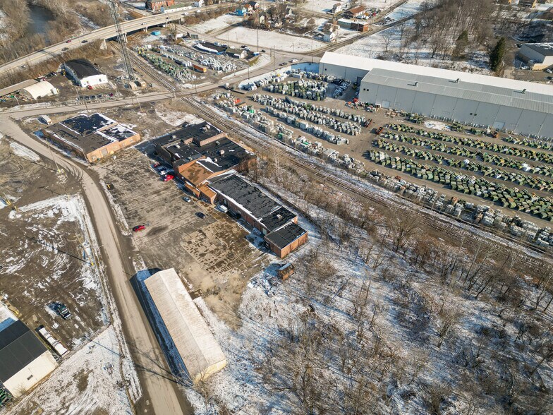 More Photos Of 1 Victor Way, Sharon Warehouse For Sale