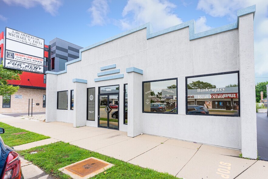 More Photos Of 5045 N Harlem Ave, Chicago Medical For Lease
