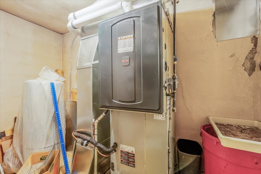 More Photos Of 3404 Main St, Homestead Storefront For Sale