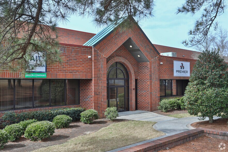 More Photos Of 2044 Forward Augusta Dr, Augusta Warehouse For Sale