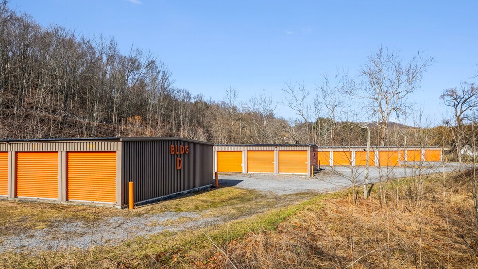 More Photos Of 129 Goldwing dr, North Tazewell Industrial For Sale