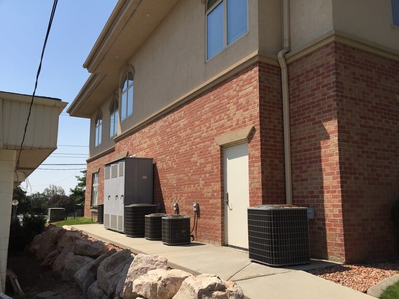 More Photos Of 25 S Main St, Centerville Office For Lease