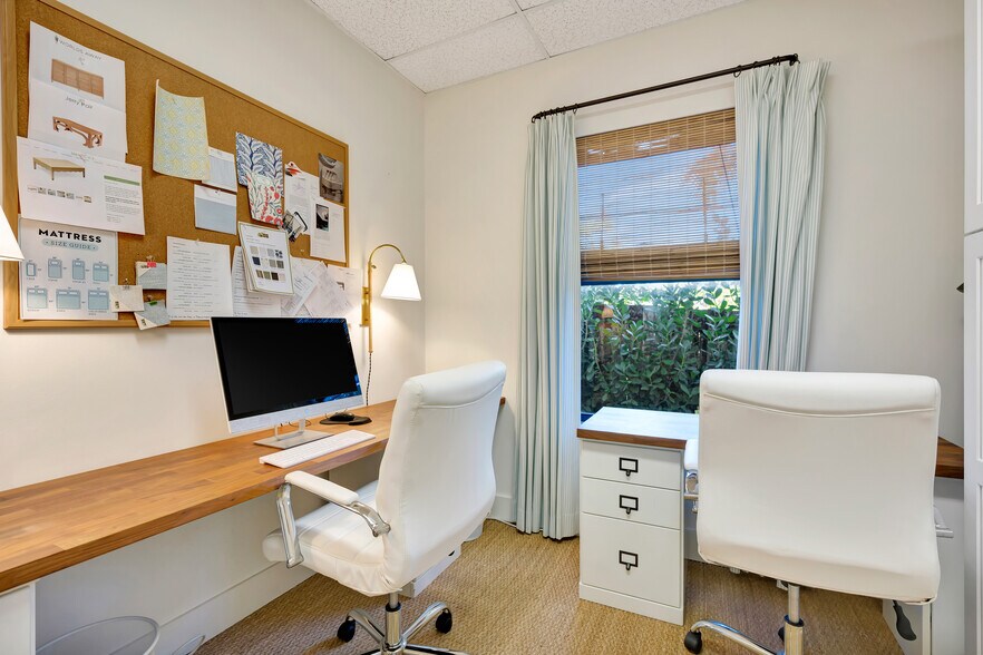 More Photos Of 725 N A1A, Jupiter Medical For Sale