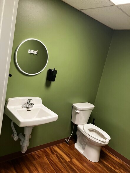 More Photos Of 3147 Delaware Ave, Kenmore Freestanding For Lease