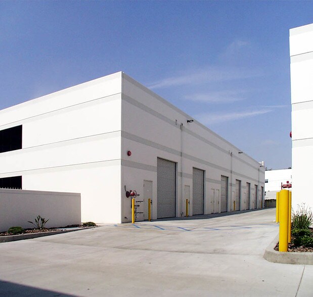 More Photos Of 3303 E Miraloma Ave, Anaheim Warehouse For Lease