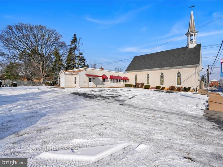 More Photos Of 100 New Haven St, Mount Joy General Retail For Lease