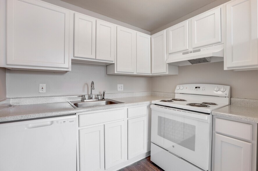 More Photos Of 9990 W 59th Pl, Arvada Apartments For Sale