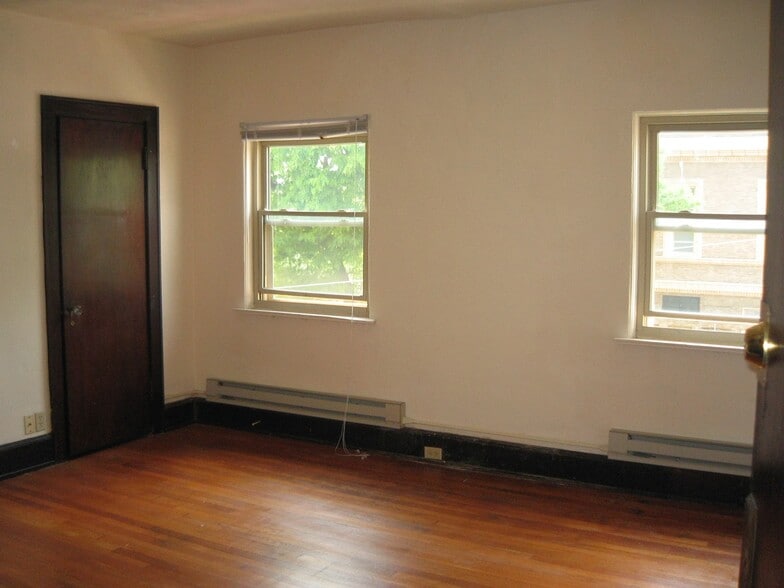 More Photos Of 2240 Norwood Ave, Cincinnati Apartments For Sale