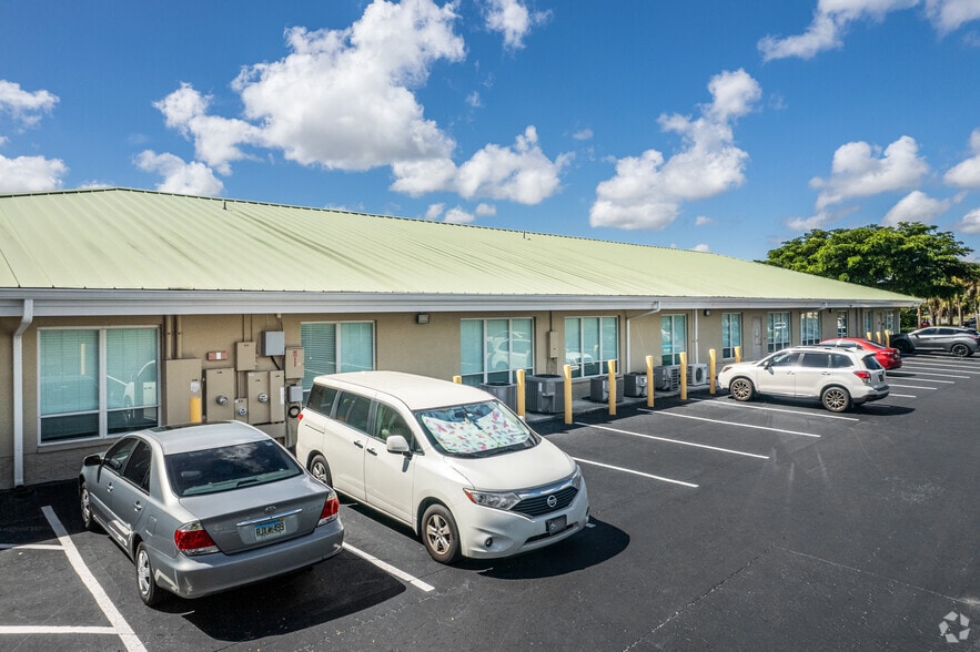 More Photos Of 6801 Palisades Park Ct, Fort Myers Medical For Lease