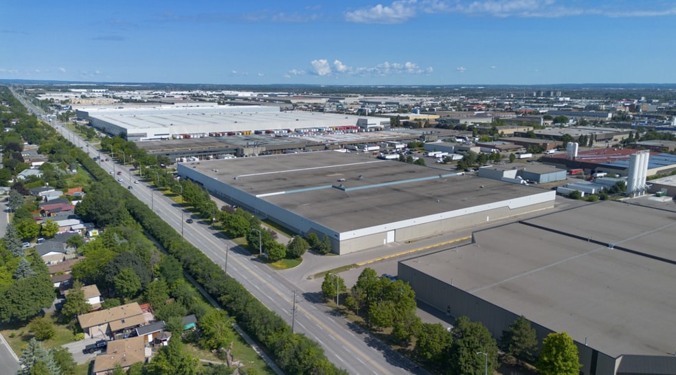 More Photos Of 8705 Torbram Rd, Brampton Warehouse For Lease