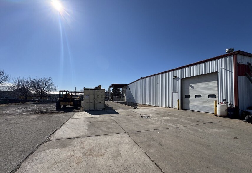 More Photos Of 3480 Jackson St, Oshkosh Warehouse For Sale