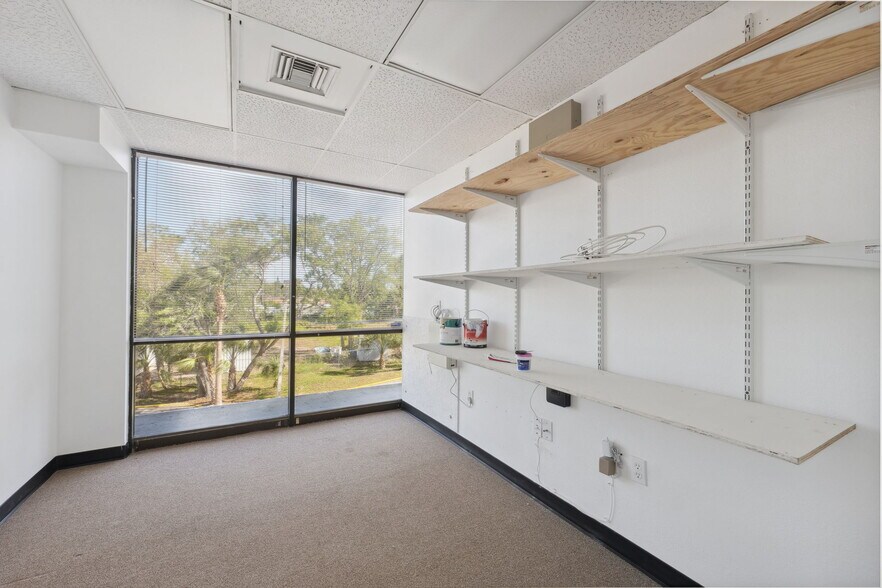 More Photos Of 13825 US Highway 19, Hudson Office For Lease