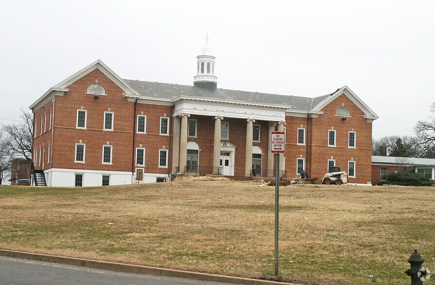 More Photos Of 6101 Sligo Mill Rd NE, Washington Skilled Nursing Facility For Sale