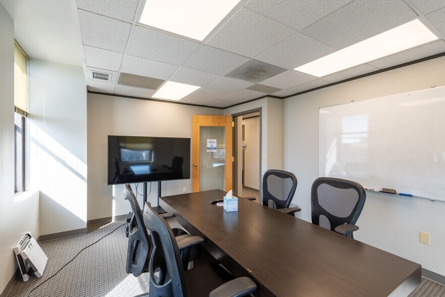 More Photos Of 127 W Hargett St, Raleigh Loft Creative Space For Lease