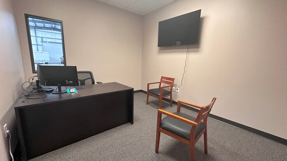 More Photos Of 6812 Bourgeois Rd, Houston Warehouse For Lease