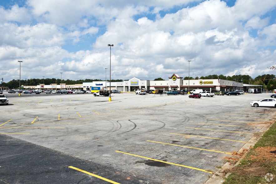 More Photos Of 3797-3879 Highway 138, Stockbridge Unknown For Lease