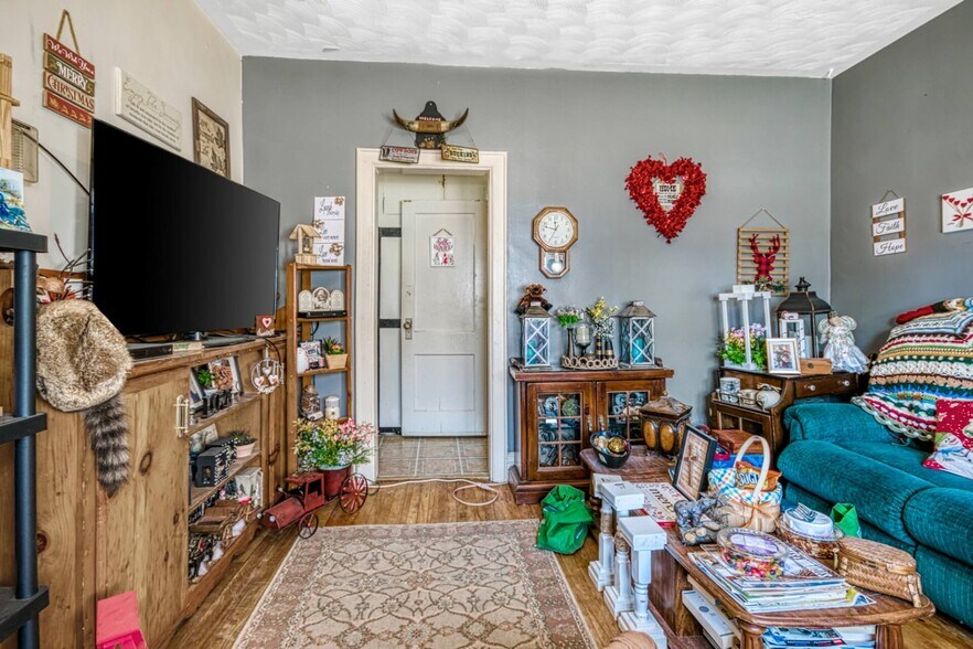 More Photos Of 375-377 Laforest Av, Sudbury Apartments For Sale