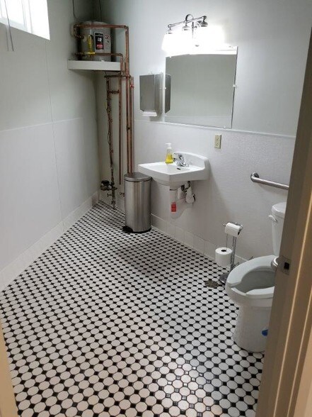 More Photos Of 6213-6217 W Lake St, Saint Louis Park Office For Lease