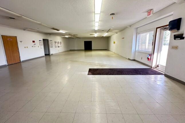 More Photos Of 1000 E Clinton Ave, Farmer City Industrial For Sale