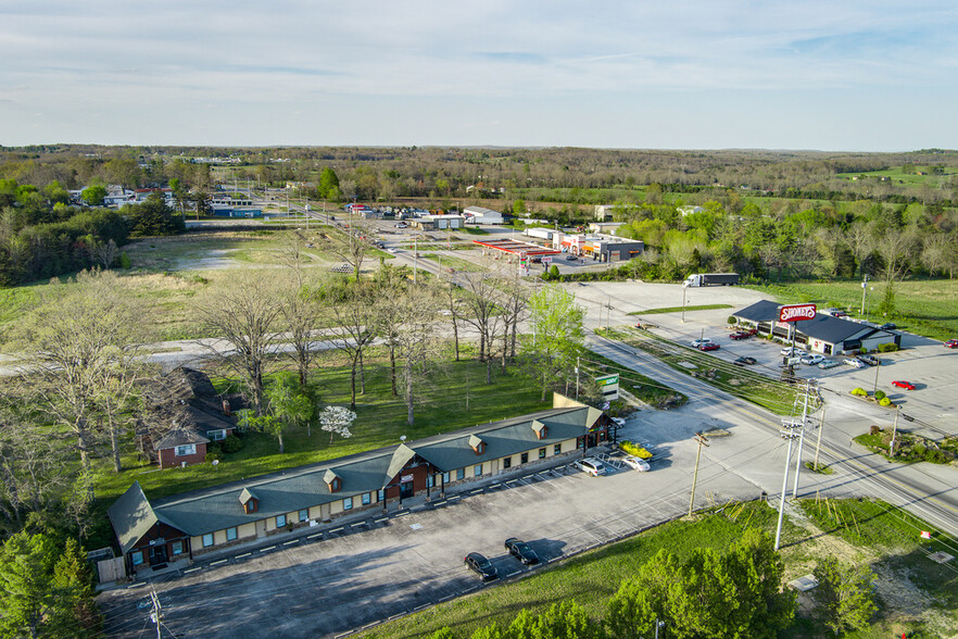 Primary Photo Of 4137-4147 Highway 127 N, Crossville Medical For Sale