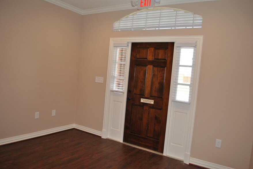 More Photos Of 425 Old Newman Rd, Frisco Office For Lease