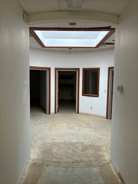 More Photos Of 248 N Union St, Rochester Warehouse For Lease