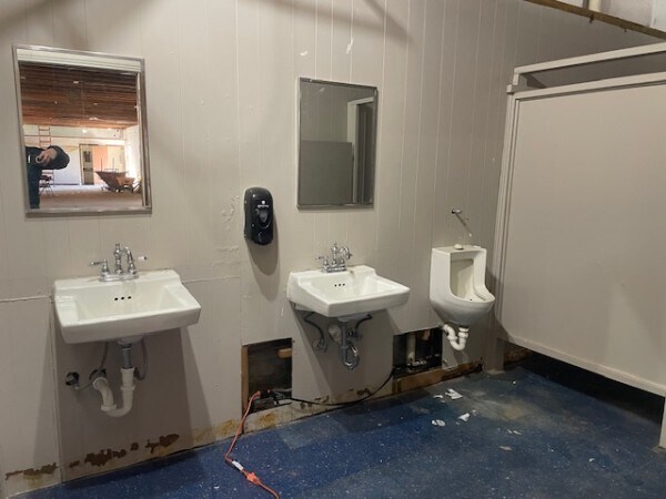 More Photos Of 2112 Hollywood Dr, Jackson Office For Sale