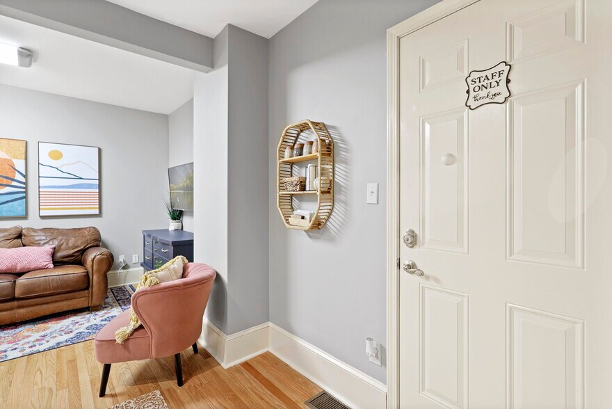 More Photos Of 100 S Railroad Ave, Damascus Apartments For Sale