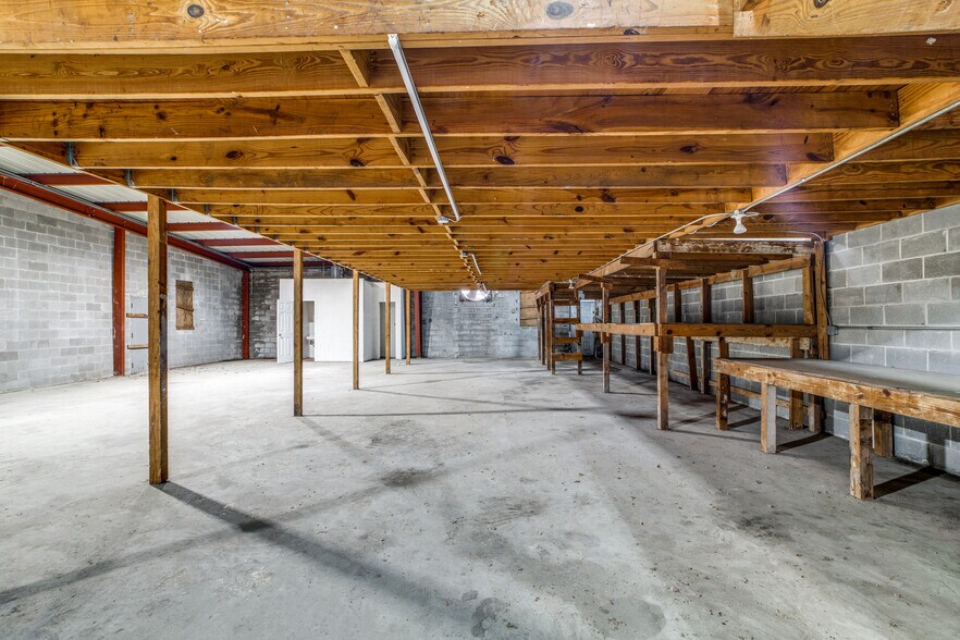 More Photos Of 8019 Richards St, Houston Flex For Sale