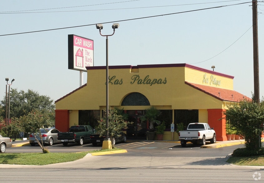 More Photos Of 11860 Blanco Rd, San Antonio Restaurant For Sale