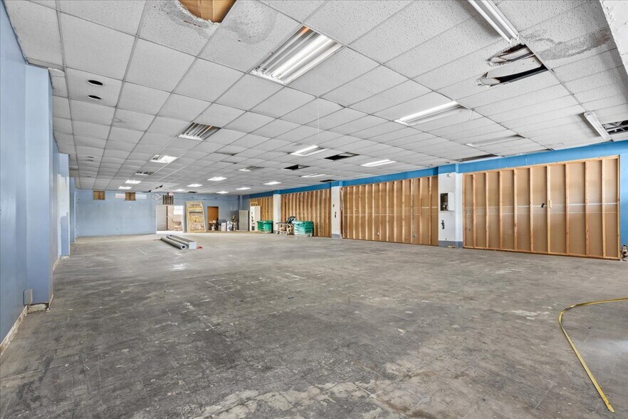 More Photos Of 213-219 S La Brea Ave, Inglewood Storefront For Lease