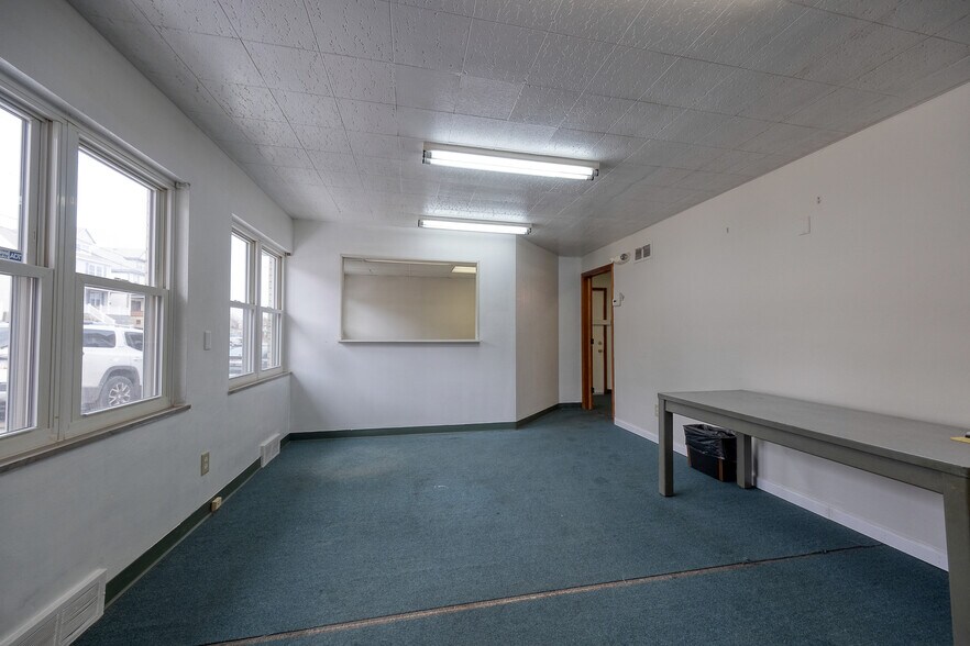 More Photos Of 340 Center Ave, Pittsburgh Medical For Sale