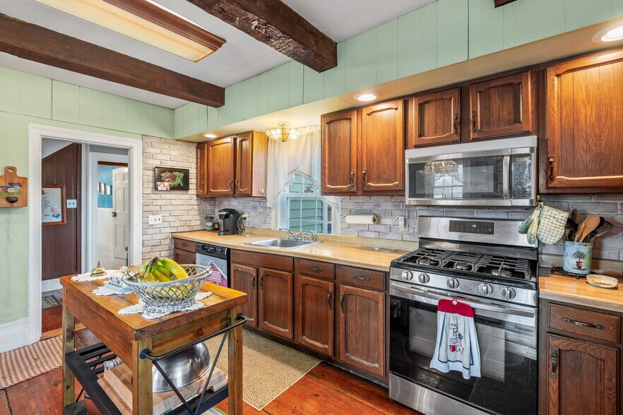 More Photos Of 69 Lippincott Rd, Wallkill Lodge Meeting Hall For Sale