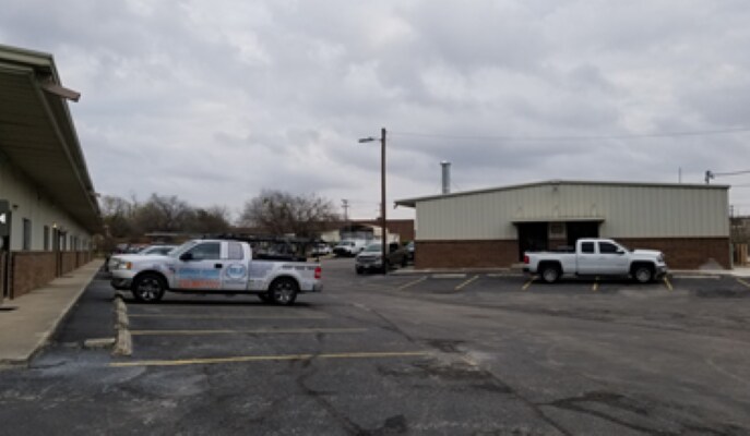 More Photos Of 11549 Old Perrin Beitel Rd, San Antonio Light Manufacturing For Lease
