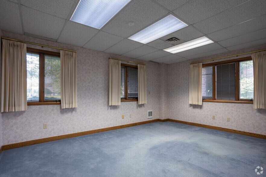 More Photos Of 2356-2370 Science Pky, Okemos Office For Lease