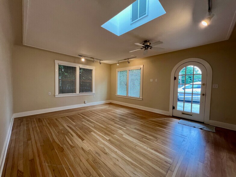 More Photos Of 2745 Porter St, Soquel Medical For Sale